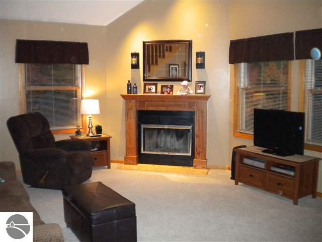 12901 South Lautner Road Traverse City, MI 49684 - Photo 14 of 25 1739931-13.JPG