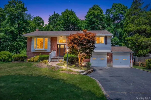 $899,900 | 259 Burr Road, East Northport, NY 11731
