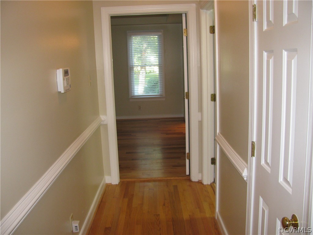 3016 Crossfield Road Henrico, VA 23233 - Photo 12 of 31 Hallway to 1st floor master