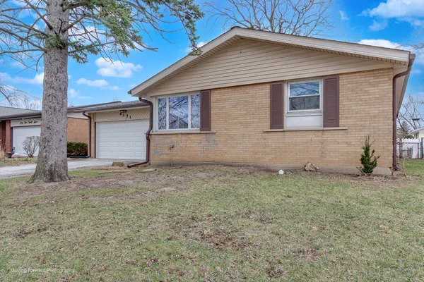 $309,900 | 4331 Mann Street, Oak Forest, IL 60452