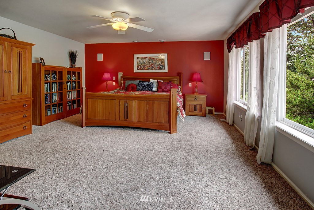 18702 Southeast 144th Street Renton, WA 98059 - Photo 14 of 25
