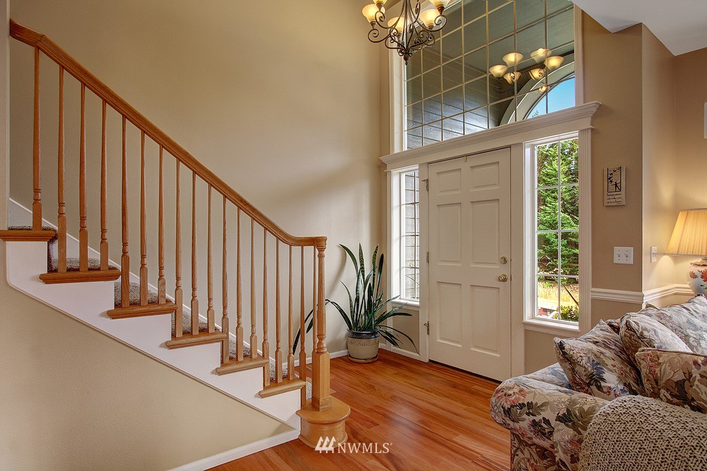 18702 Southeast 144th Street Renton, WA 98059 - Photo 3 of 25