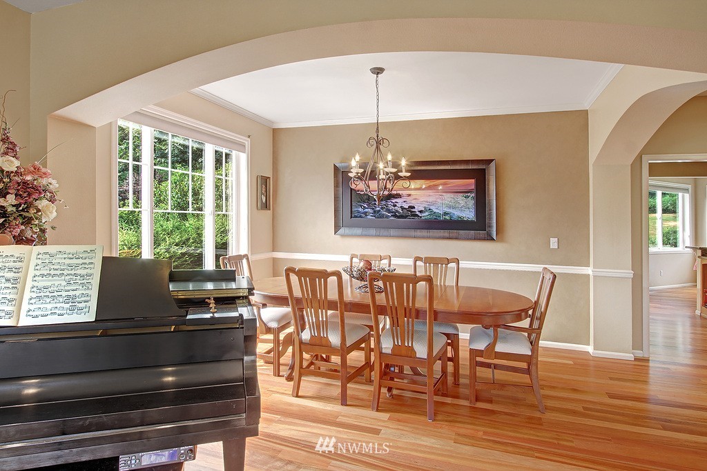 18702 Southeast 144th Street Renton, WA 98059 - Photo 4 of 25