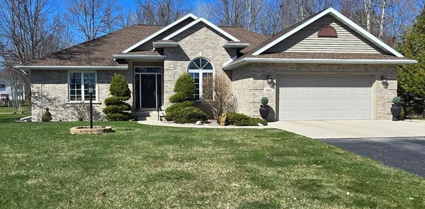 $499,900 | 1506 39th Avenue, Menominee, MI 49858