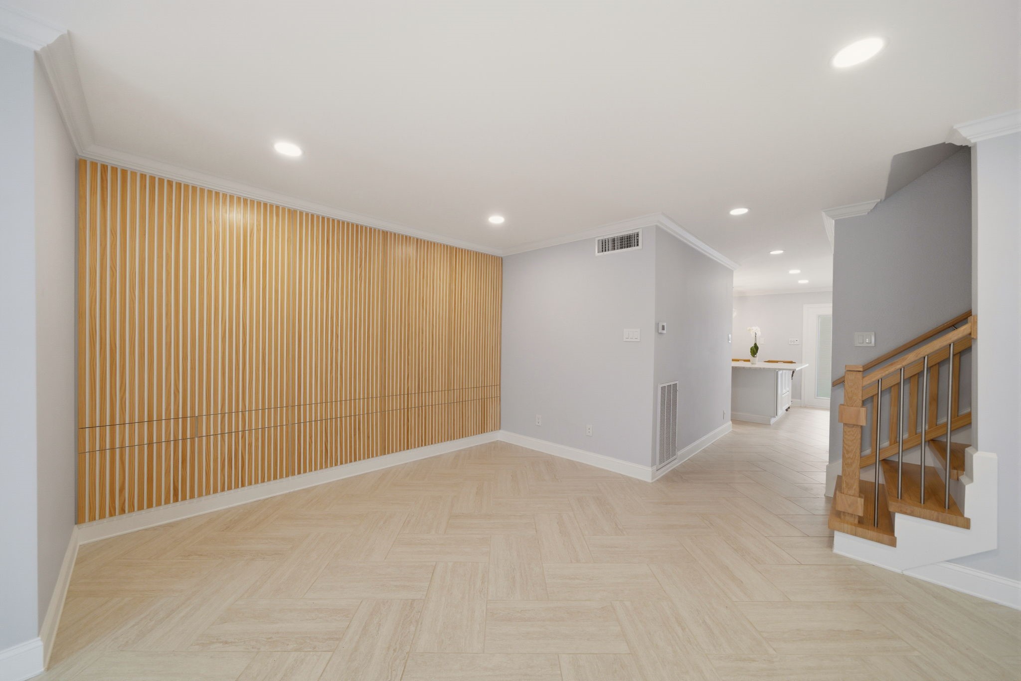 6452 Burgoyne Road, Unit 100 Houston, TX 77057 - Photo 6 of 44 a view of an empty room with wooden floor