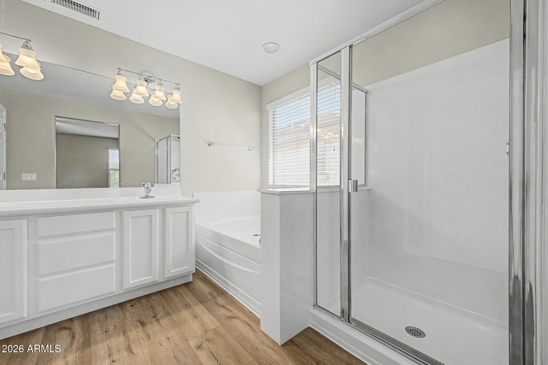 2042 West Davis Road Phoenix, AZ 85023 - Photo 29 of 59 29 - Davis