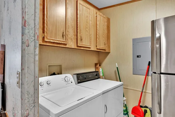$450,000 | 181 Circle Drive, Hope, ID 83836