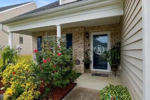 $460,000 | 505 Pyracantha Drive, Holly Springs, NC 27540