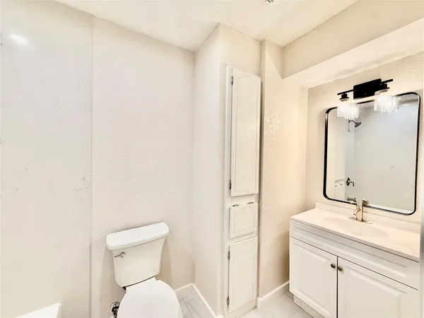 $1,700 | 11122 Village Bend Lane, Unit 1122, Houston, TX 77072