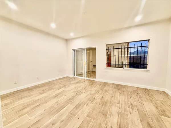 $1,700 | 11122 Village Bend Lane, Unit 1122, Houston, TX 77072