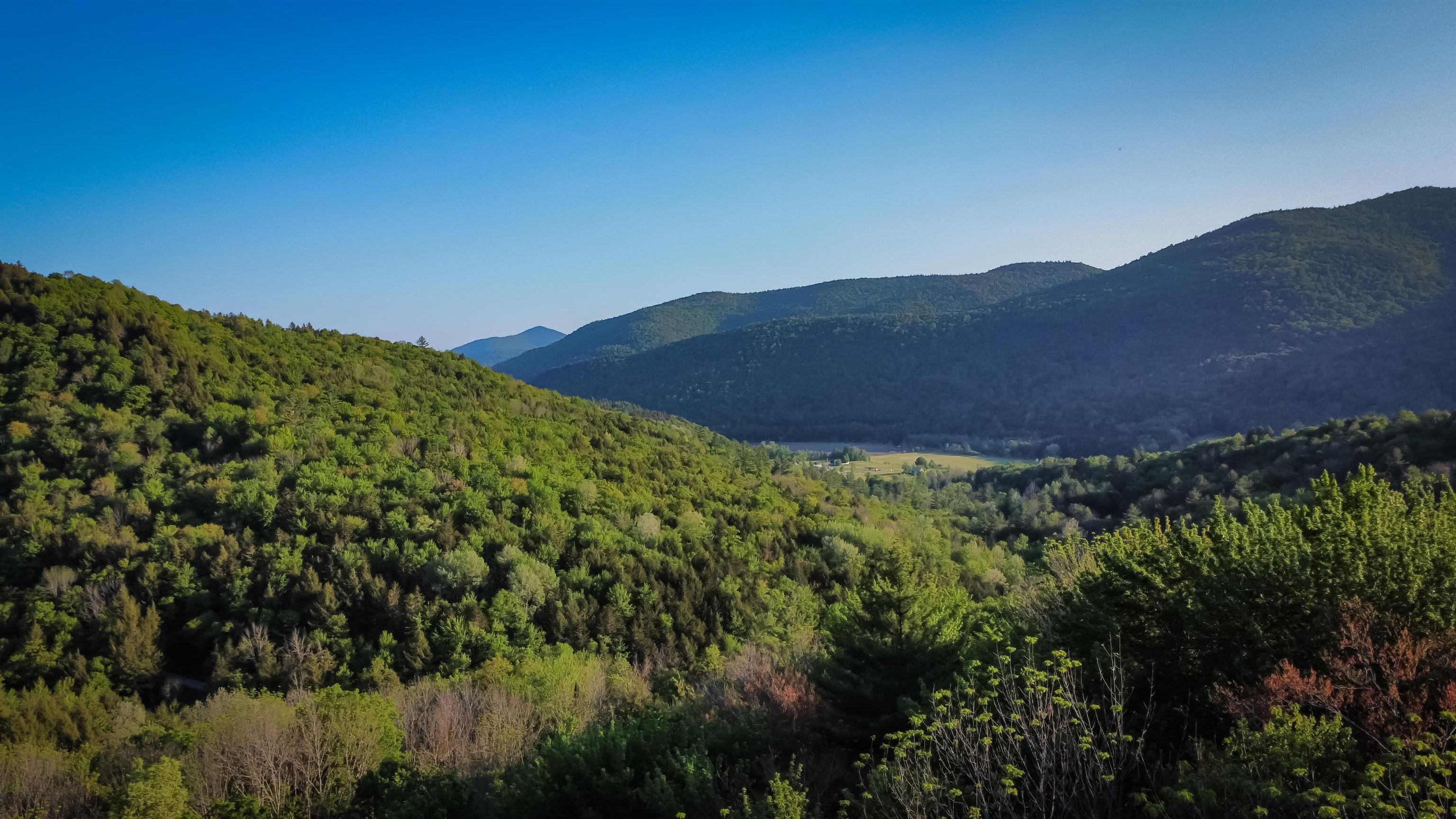 951 Quarry Hill Road Rochester, VT 05767 - Photo 2 of 22
