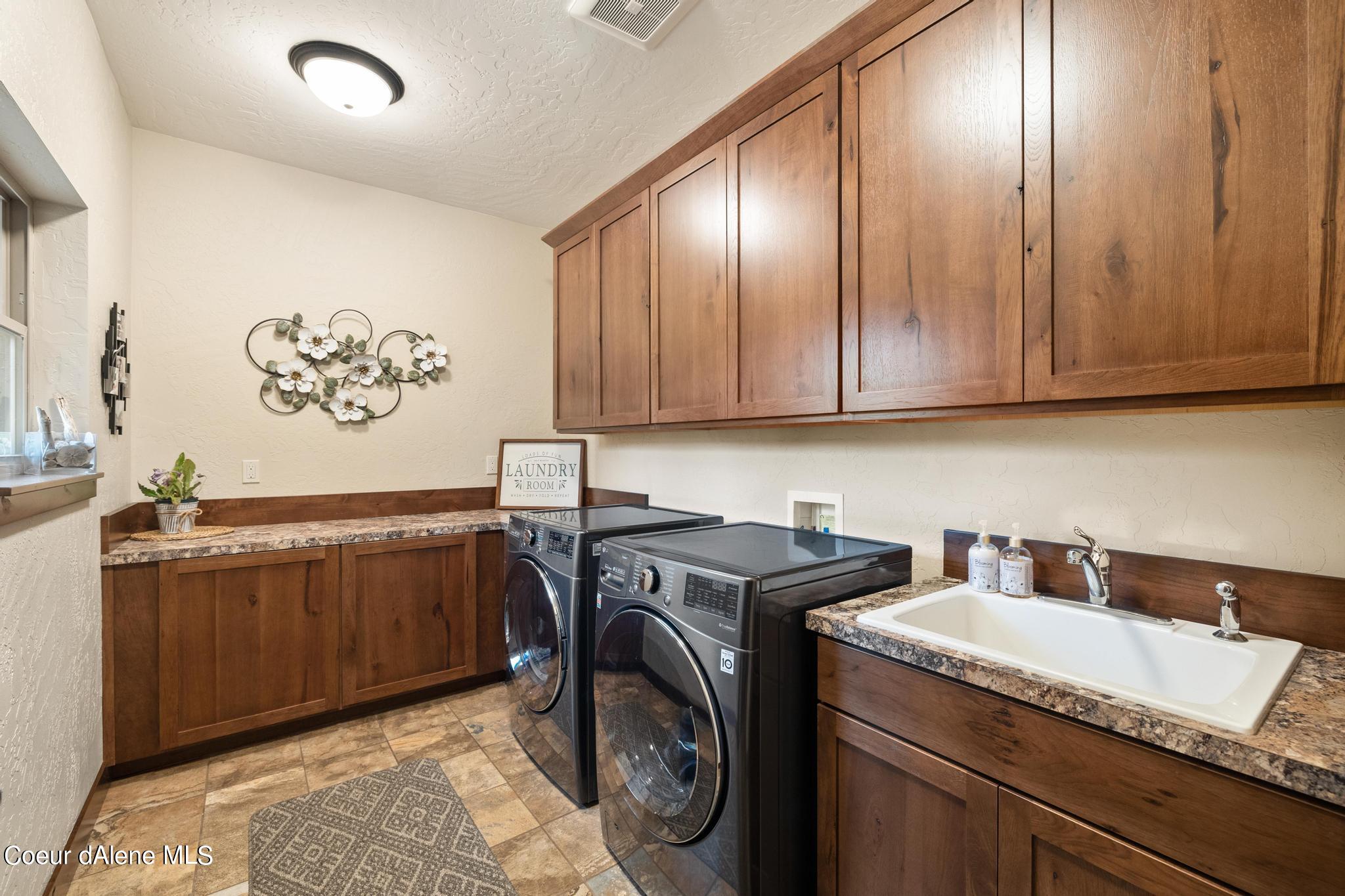 23908 North Citadel Road Rathdrum, ID 83858 - Photo 26 of 46 Large Laudry Room