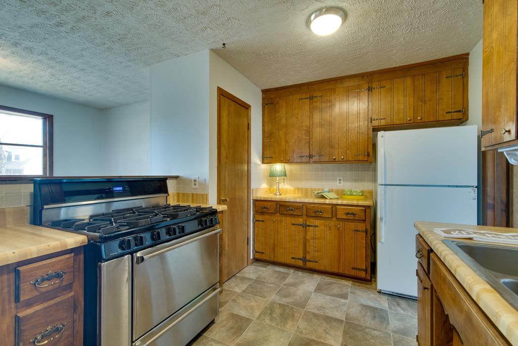 1007 Ridgecrest Drive Dickson, TN 37055 - Photo 16 of 29 Gallery Image 16