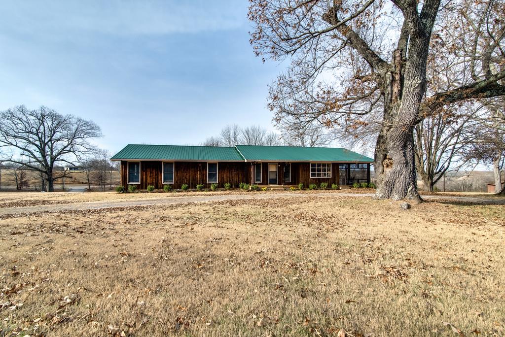 1007 Ridgecrest Drive Dickson, TN 37055 - Photo 2 of 29 Gallery Image 2