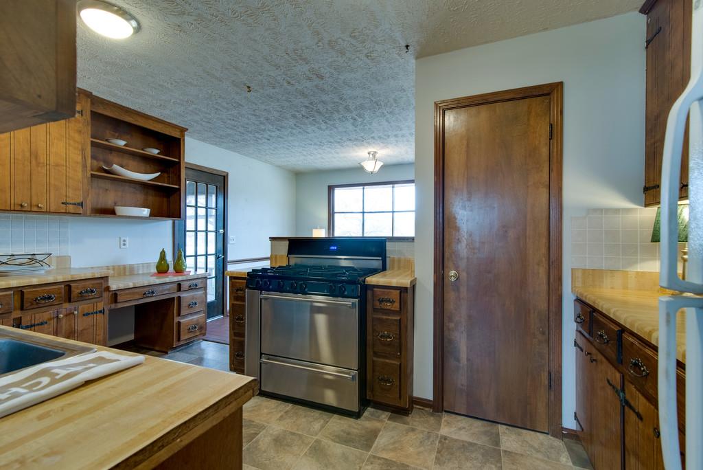 1007 Ridgecrest Drive Dickson, TN 37055 - Photo 21 of 29 Gallery Image 21