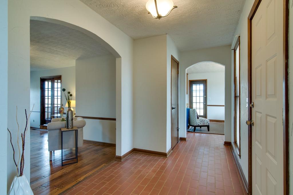 1007 Ridgecrest Drive Dickson, TN 37055 - Photo 3 of 29 Gallery Image 3
