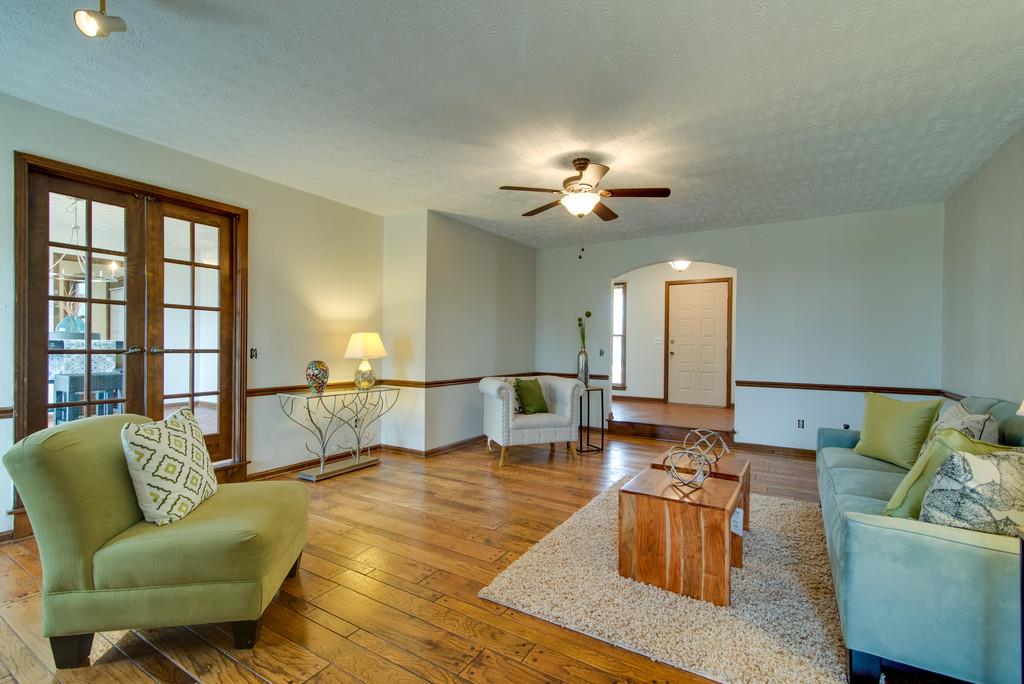1007 Ridgecrest Drive Dickson, TN 37055 - Photo 4 of 29 Gallery Image 4