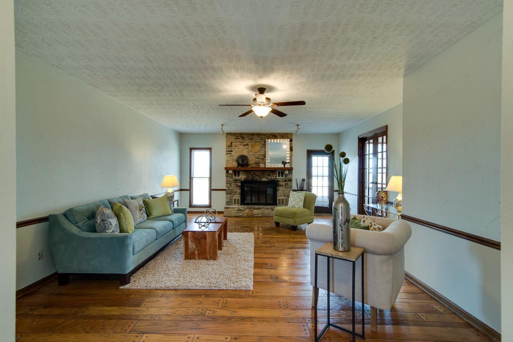 1007 Ridgecrest Drive Dickson, TN 37055 - Photo 5 of 29 Gallery Image 5