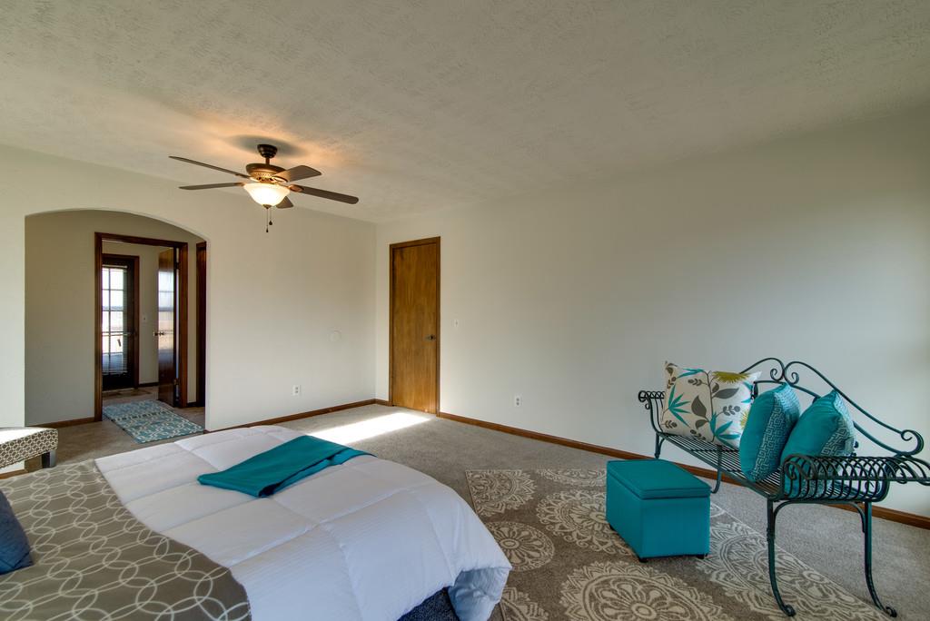 1007 Ridgecrest Drive Dickson, TN 37055 - Photo 8 of 29 Gallery Image 8