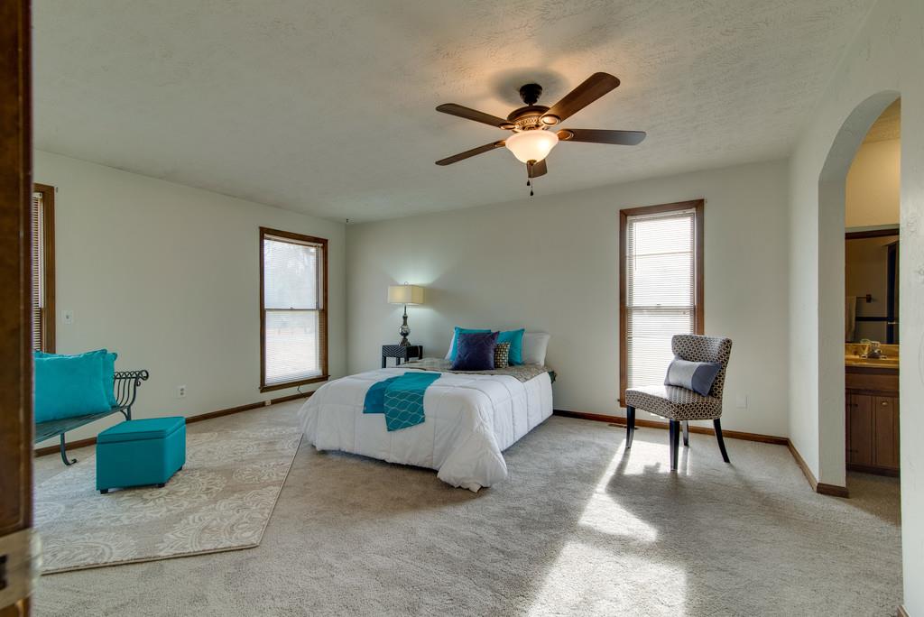 1007 Ridgecrest Drive Dickson, TN 37055 - Photo 9 of 29 Gallery Image 9