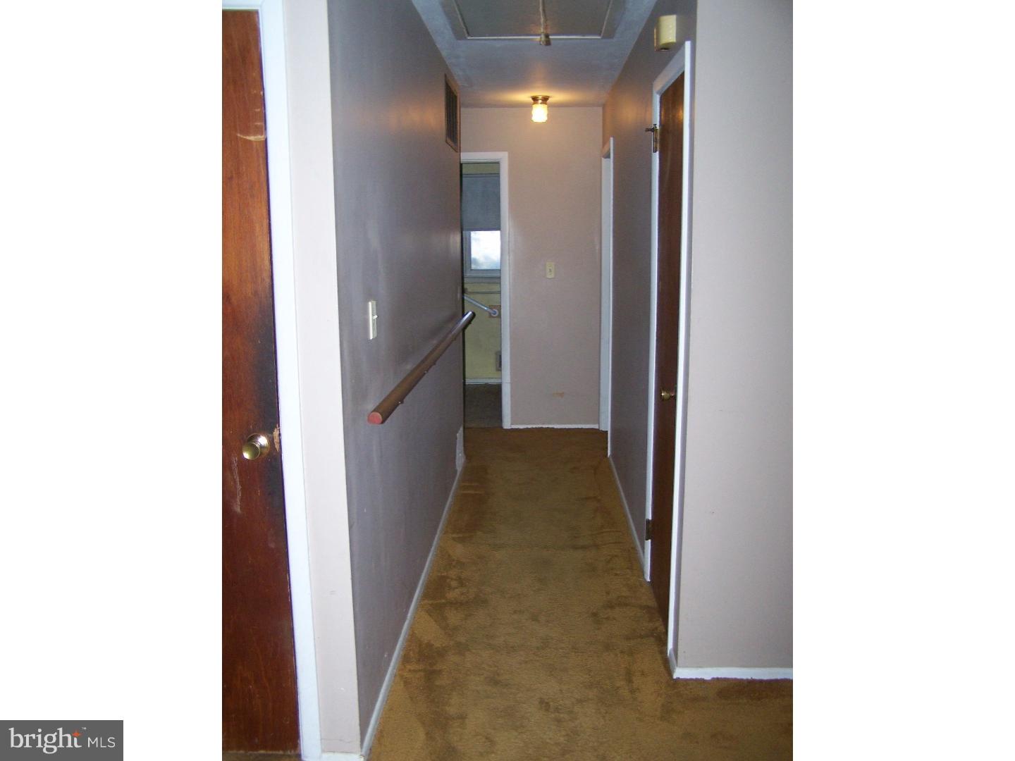 35 Weyburne Road Hamilton, NJ 08690 - Photo 13 of 19 Hallway
