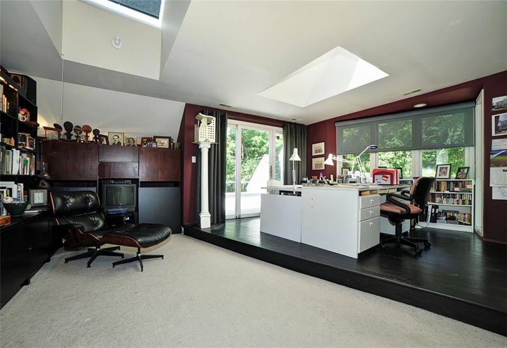 138 Oakhurst Road Pittsburgh, PA 15215 - Photo 12 of 18 Gallery Image 12