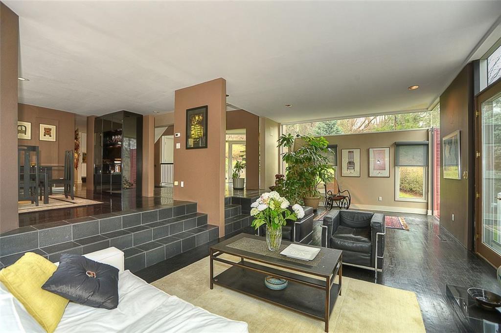 138 Oakhurst Road Pittsburgh, PA 15215 - Photo 4 of 18 Gallery Image 4