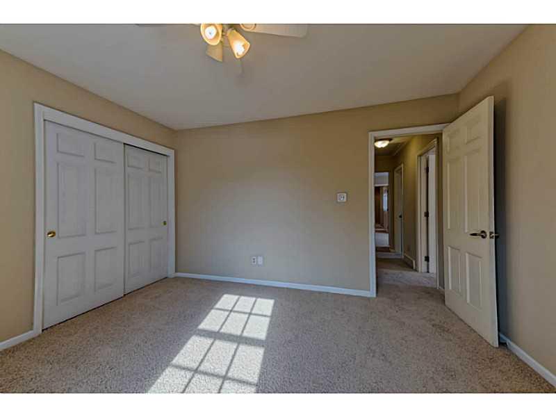 4241 North Riverside Drive Columbus, IN 47203 - Photo 12 of 24 Gallery Image 12