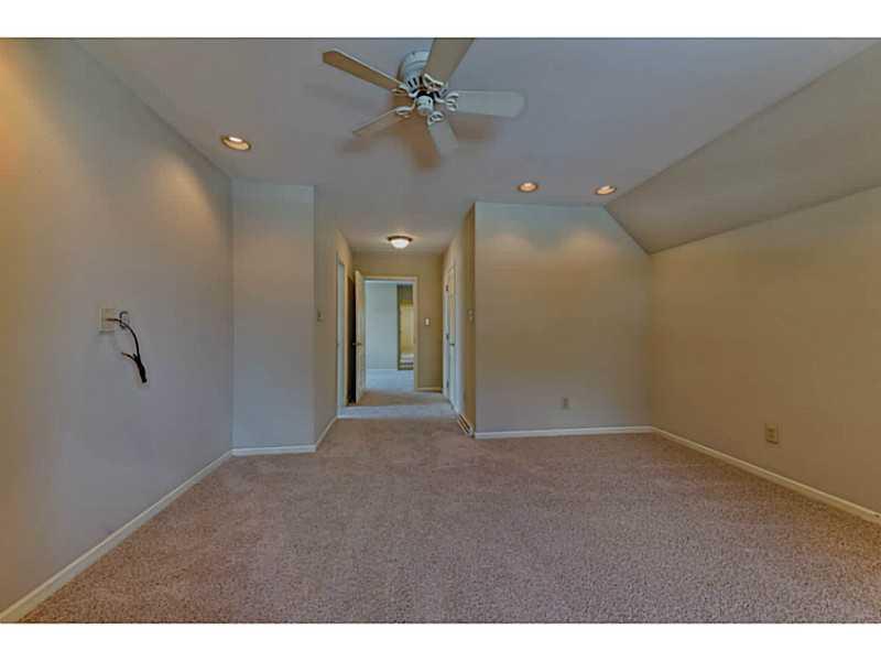 4241 North Riverside Drive Columbus, IN 47203 - Photo 14 of 24 Gallery Image 14