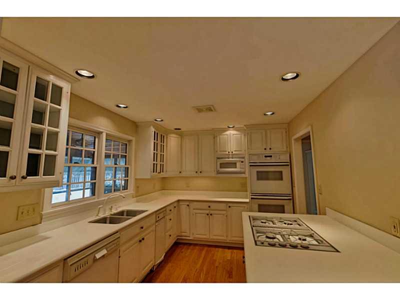 4241 North Riverside Drive Columbus, IN 47203 - Photo 7 of 24 Gallery Image 7