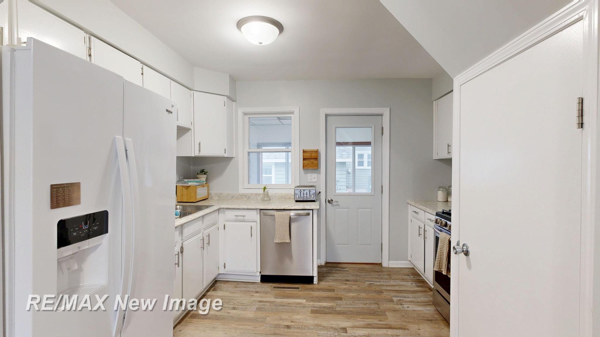 175 Fourth Street Freeland, MI 48623 - Photo 14 of 32 50174008-4f7c00ab-42a9-40d8-a9ab-658e5917177b.JPG