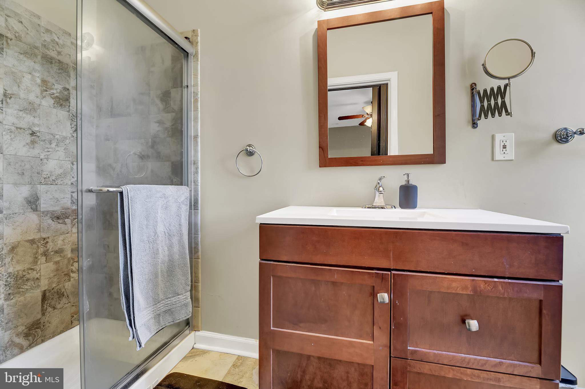 3609 Old York Road Baltimore, MD 21218 - Photo 17 of 26 in-suite bath