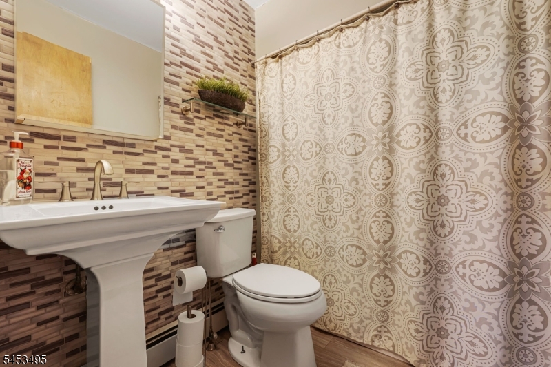 36 Maple Lake Road Butler, NJ 07405 - Photo 13 of 23 Gallery Image 13