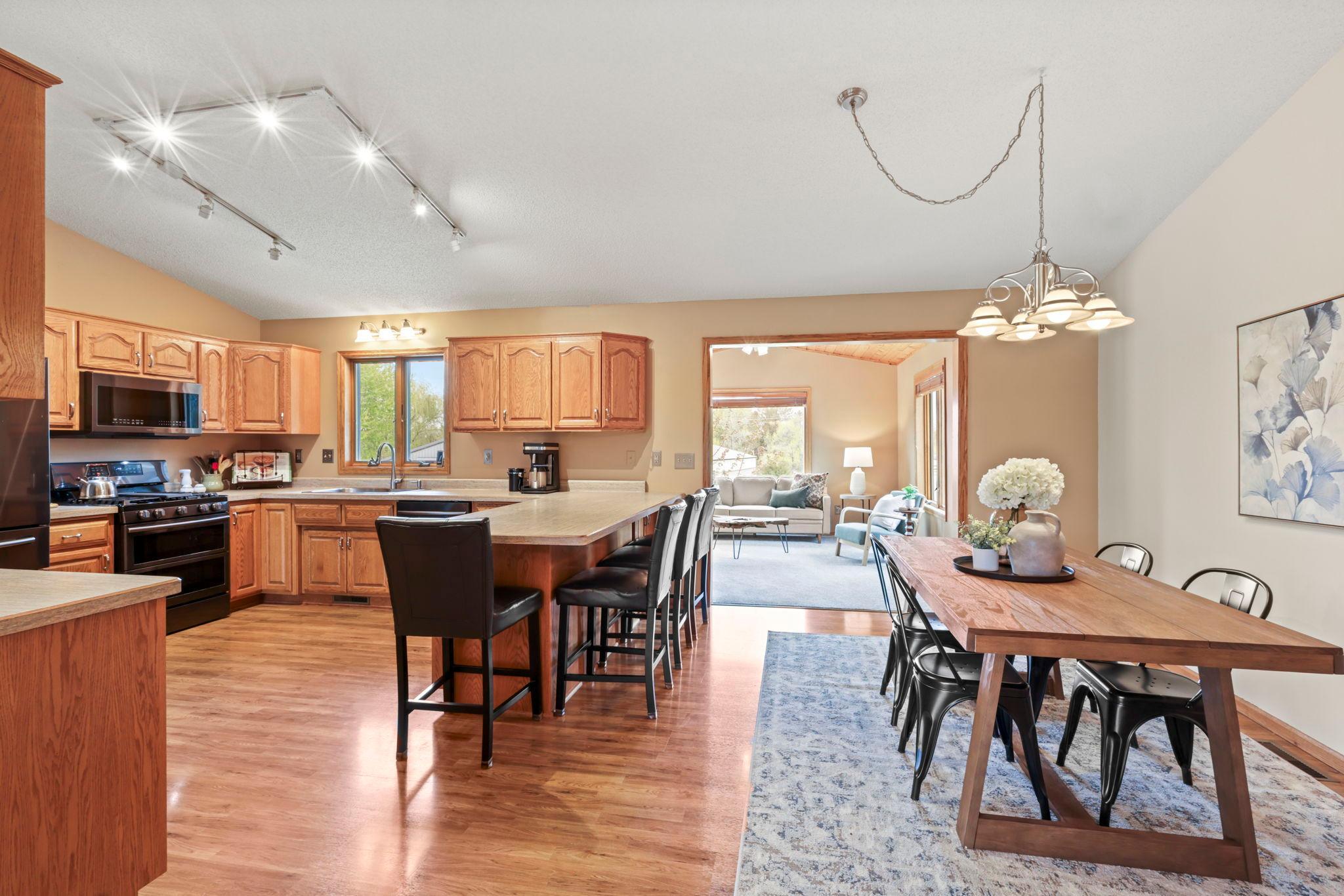 508 Little Orchard Road Hudson, WI 54016 - Photo 4 of 47
