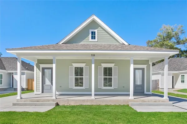 $1,975 | 518 Main Street, Unit A, Belle Chasse, LA 70037