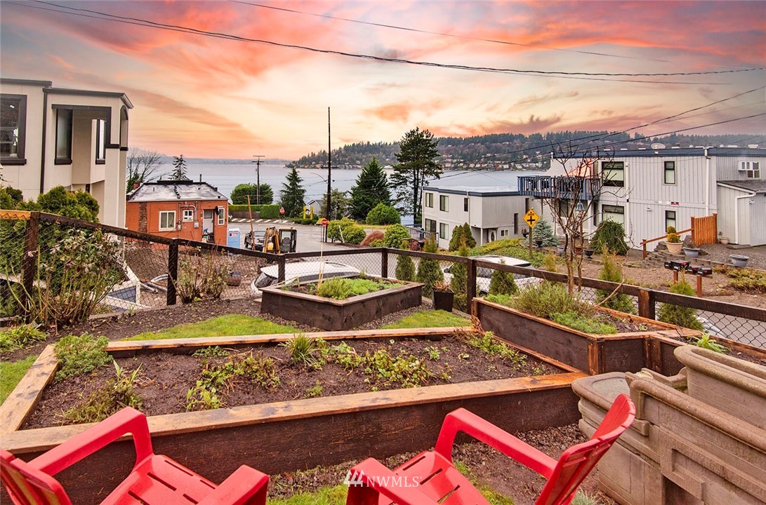 803 North 33rd Street Renton, WA 98056 - Photo 13 of 40 a view of a city with tall buildings