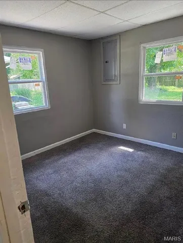 $1,300 | 148 St James Lane, East St. Louis, IL 62206