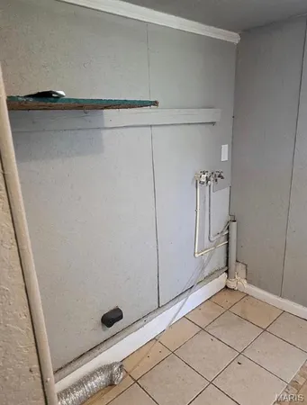 $1,300 | 148 St James Lane, East St. Louis, IL 62206