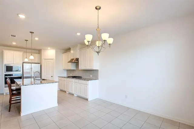 $2,395 | 144 Tierra Blanca Lane, Rhome, TX 76078