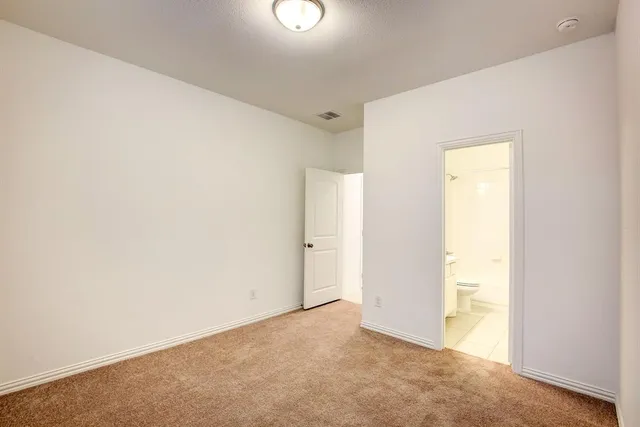 $2,395 | 144 Tierra Blanca Lane, Rhome, TX 76078