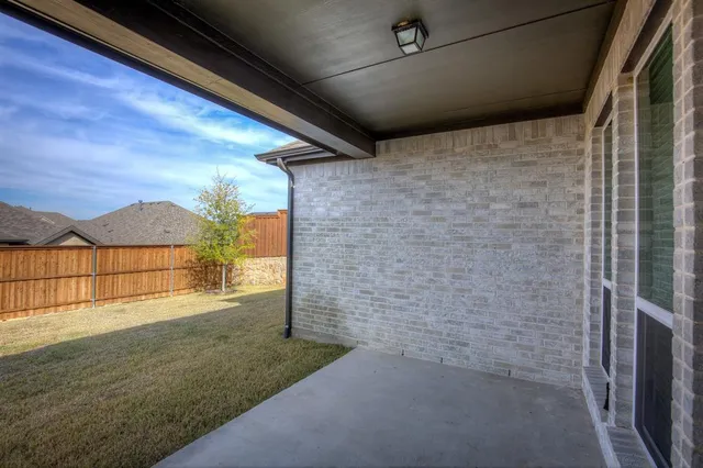 $2,395 | 144 Tierra Blanca Lane, Rhome, TX 76078