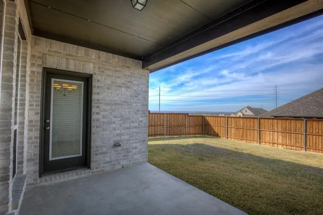 $2,395 | 144 Tierra Blanca Lane, Rhome, TX 76078