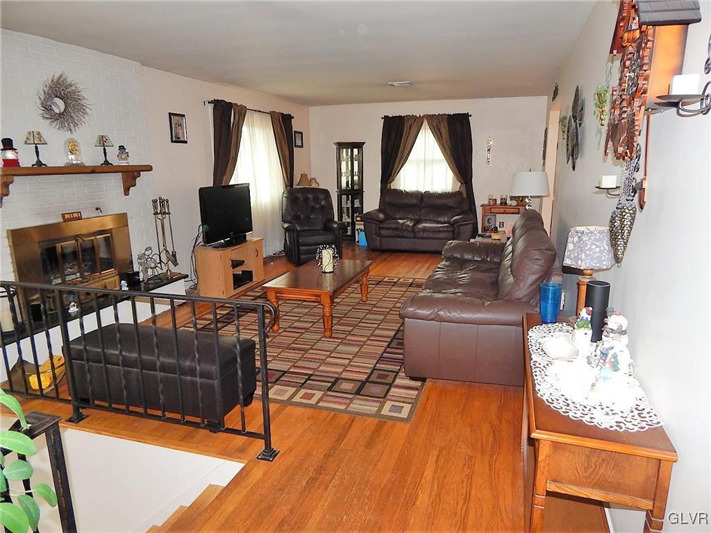 131 Gallagher Road Whitehall, PA 18052 - Photo 3 of 20 Gallery Image 3