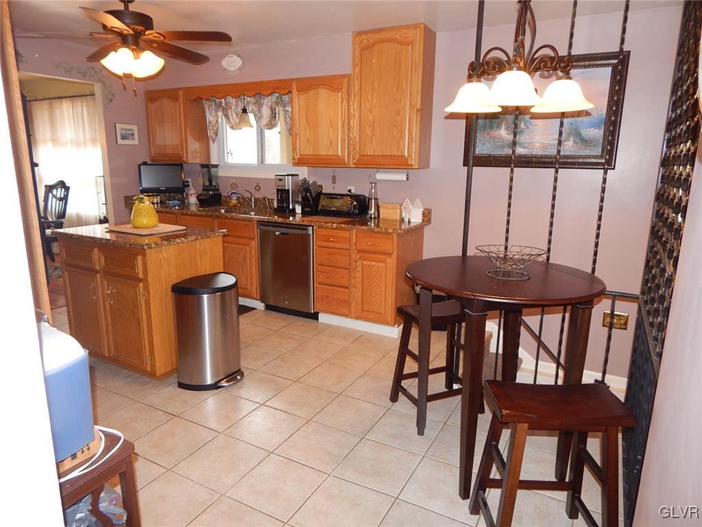 131 Gallagher Road Whitehall, PA 18052 - Photo 7 of 20 Gallery Image 7
