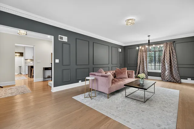 $2,100,000 | 1333 Tower Road, Winnetka, IL 60093