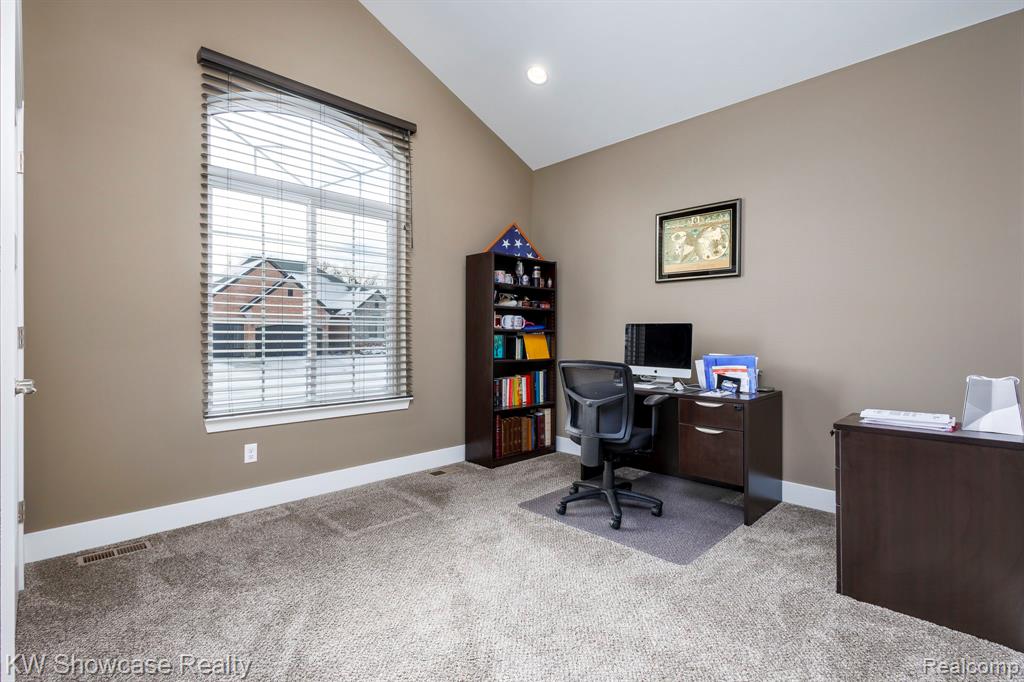1037 Birkshire Ridge Rochester Hills, MI 48307 - Photo 23 of 44