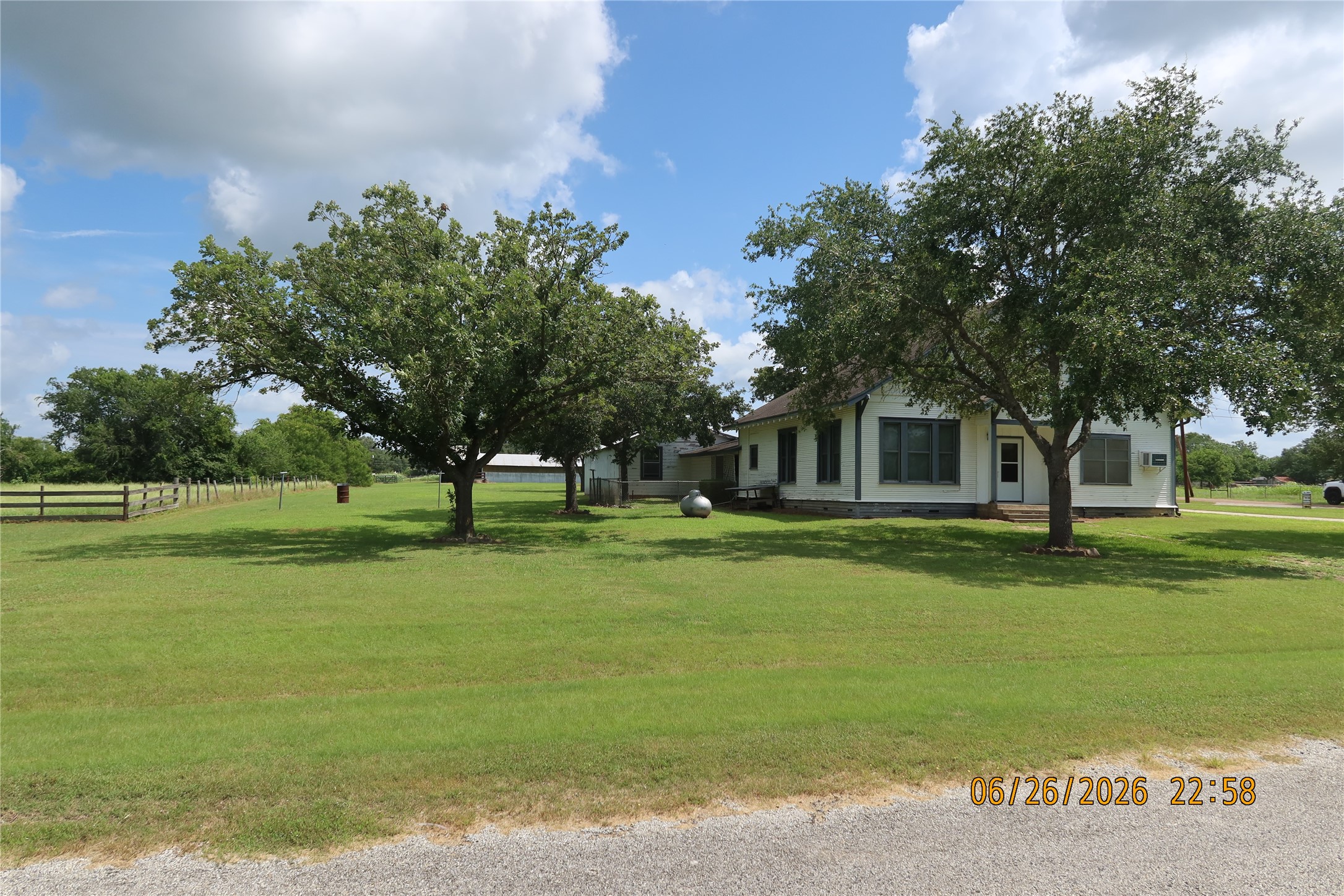 1413 North Main Street Schulenburg, TX 78956 - Photo 2 of 29