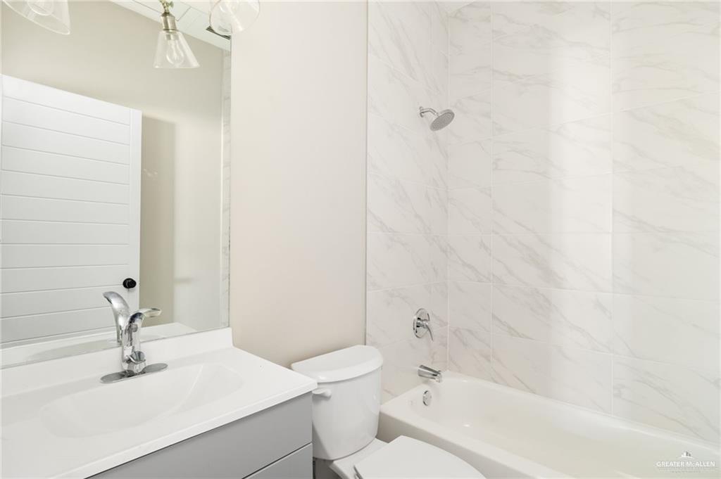 5701 Notre Dame Avenue, Unit 4 Mission, TX 78573 - Photo 7 of 13