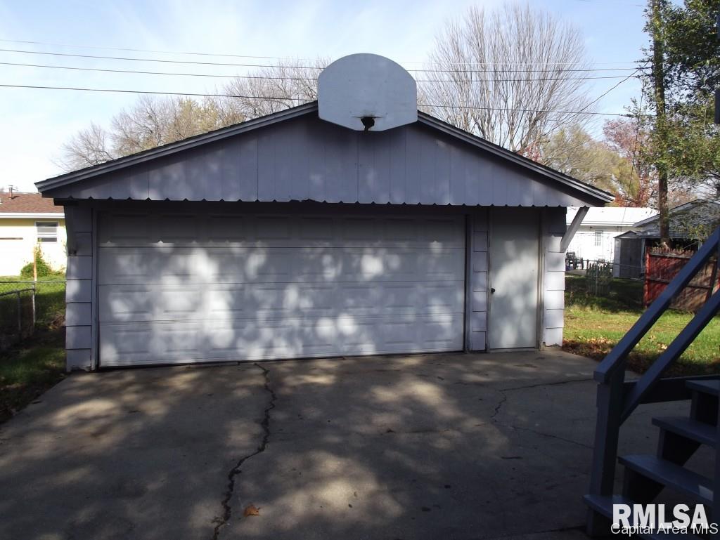 2269 Watch Springfield, IL 62702 - Photo 6 of 14