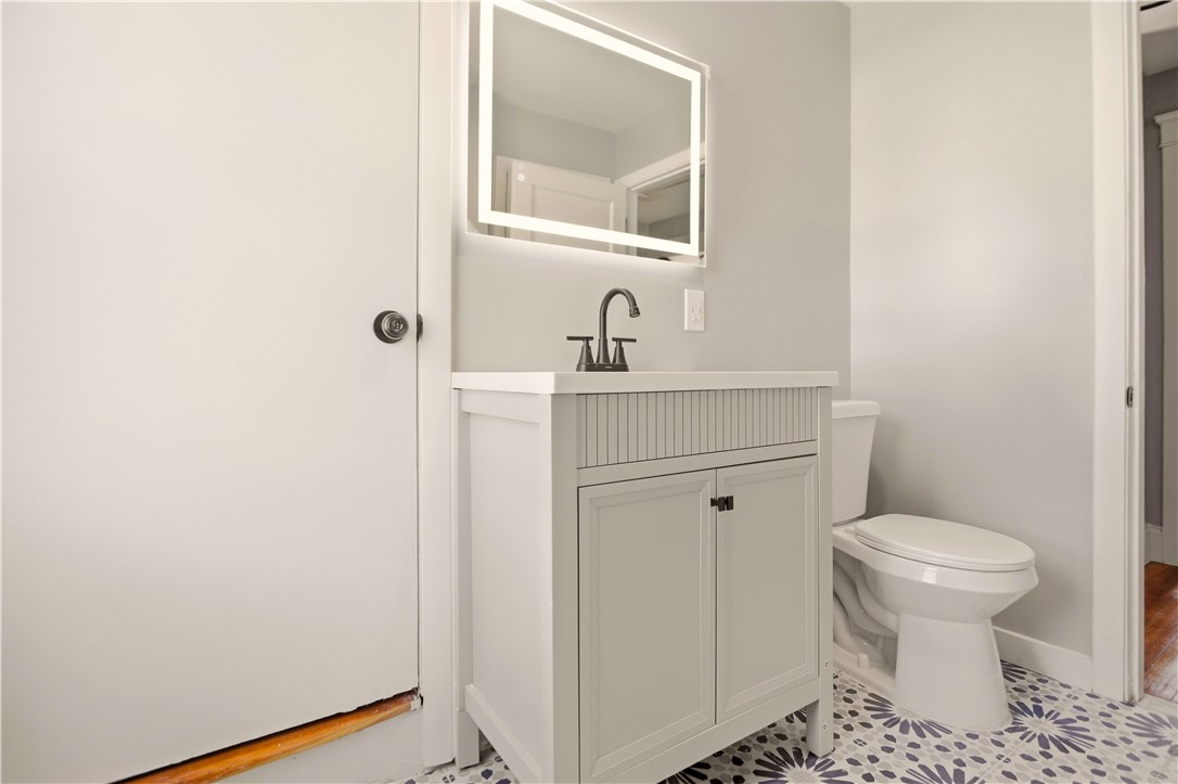 18 Harding Avenue Cranston, RI 02905 - Photo 18 of 33